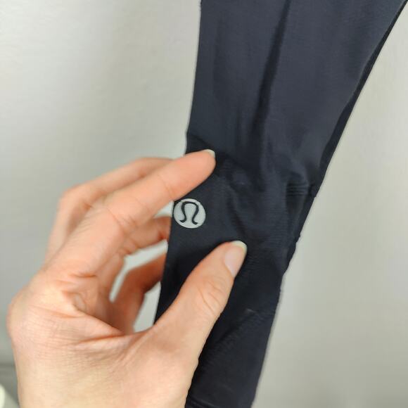 Lululemon Crop Leggings Womens 2 Running Lightweight Performance Gym - Picture 5 of 8